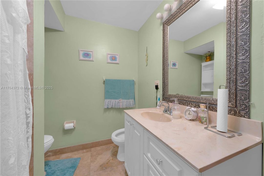 Recently Sold: $599,000 (2 beds, 1 baths, 1515 Square Feet)