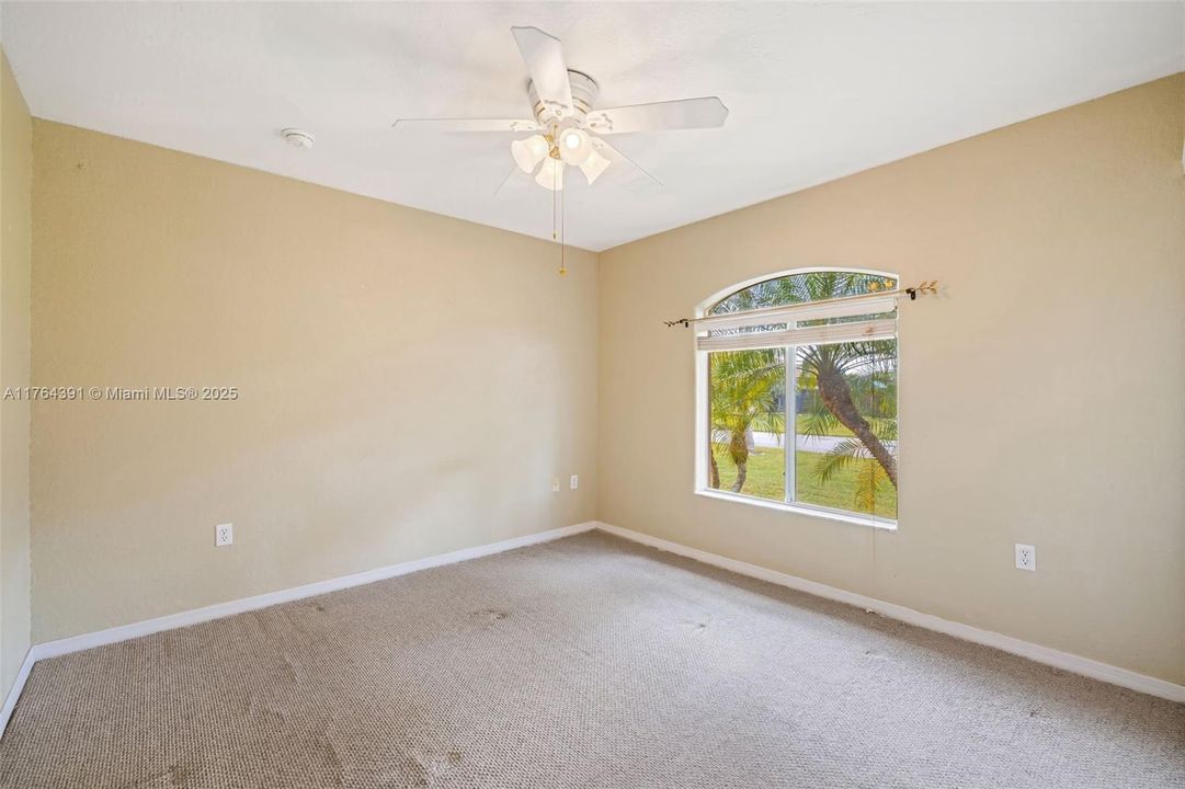 Vendido Recientemente: $775,000 (4 camas, 3 baños, 2339 Pies cuadrados)