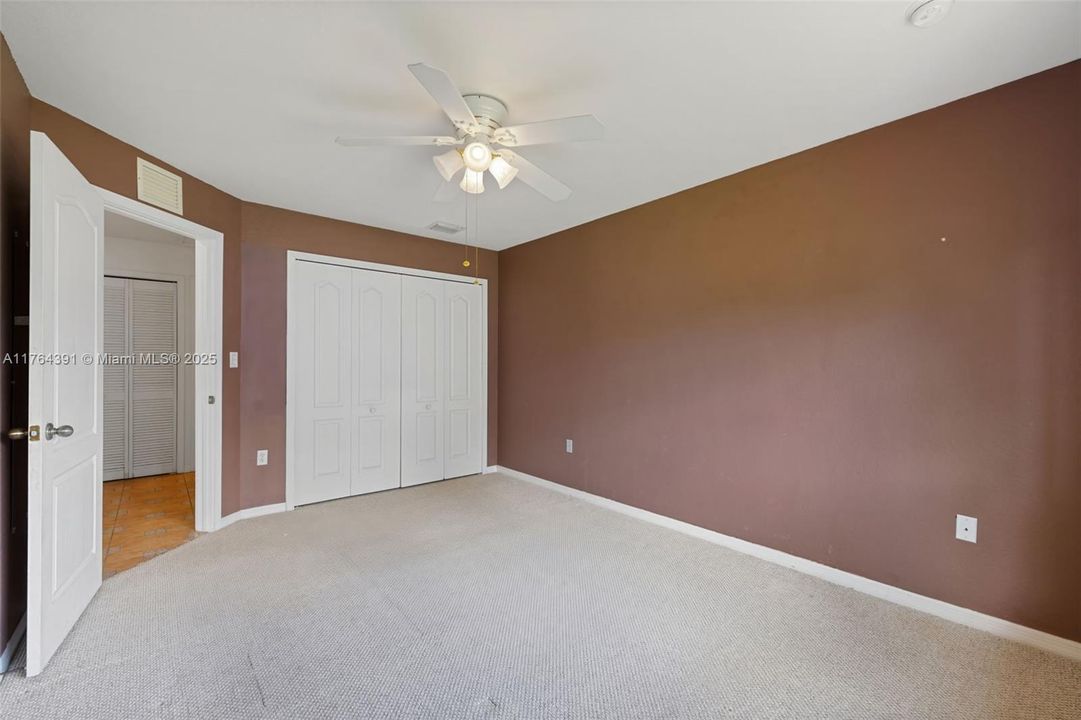 Vendido Recientemente: $775,000 (4 camas, 3 baños, 2339 Pies cuadrados)