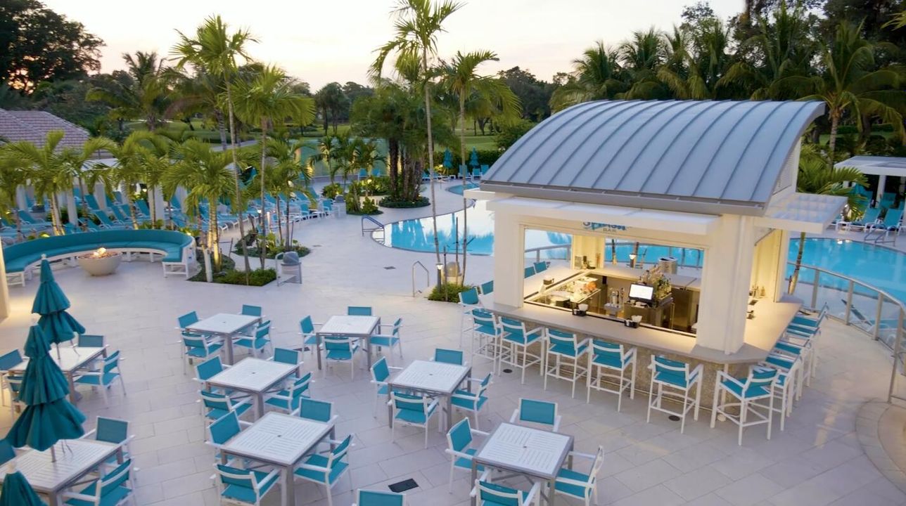 poolside bar 2