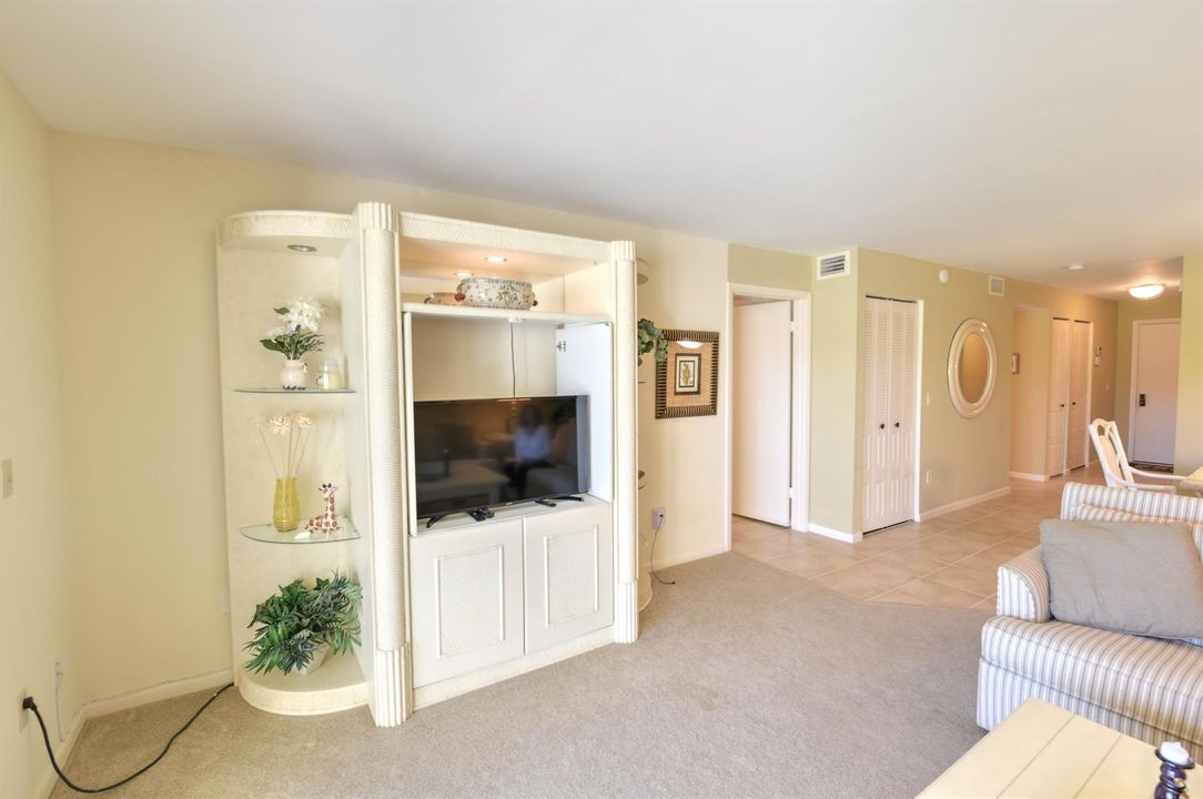 living area 2