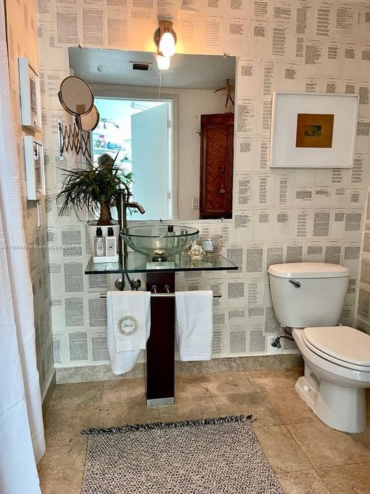 Недавно продано: $697,000 (2 спален, 2 ванн, 1385 Квадратных фут)