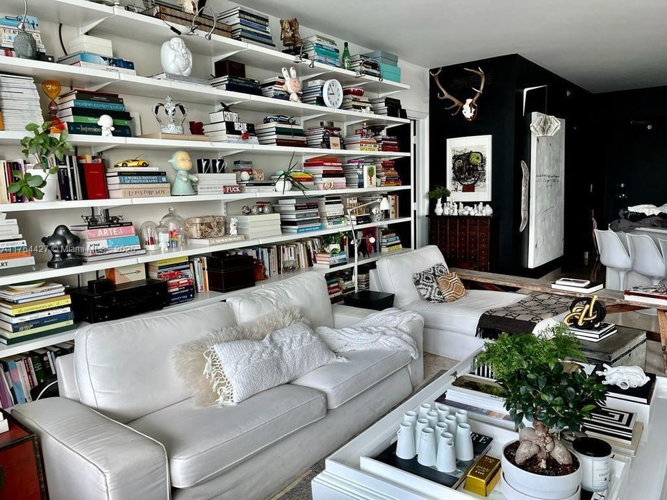 Недавно продано: $697,000 (2 спален, 2 ванн, 1385 Квадратных фут)