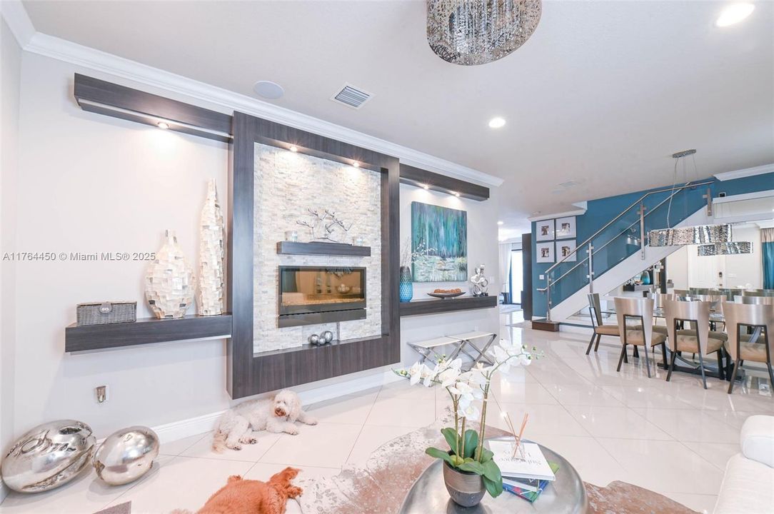 Recently Sold: $1,199,000 (5 beds, 3 baths, 2702 Square Feet)