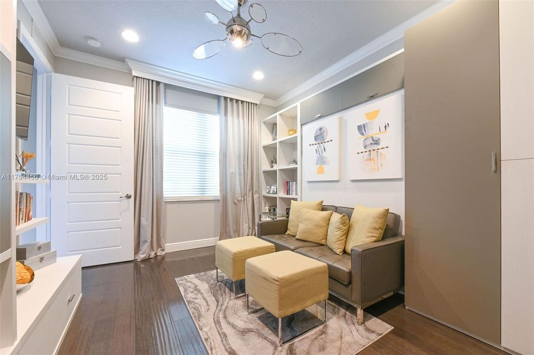 Bedroom 1 - Lower floor