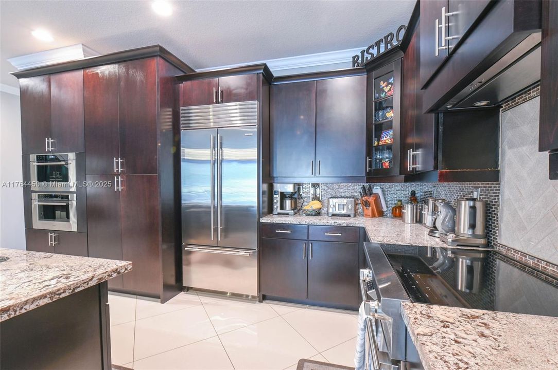 Recently Sold: $1,199,000 (5 beds, 3 baths, 2702 Square Feet)