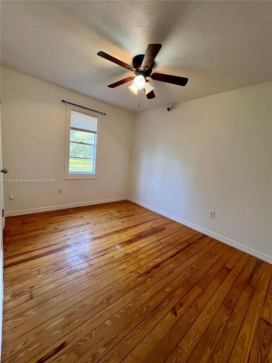 最近售出: $440,000 (3 贝兹, 2 浴室, 1540 平方英尺)