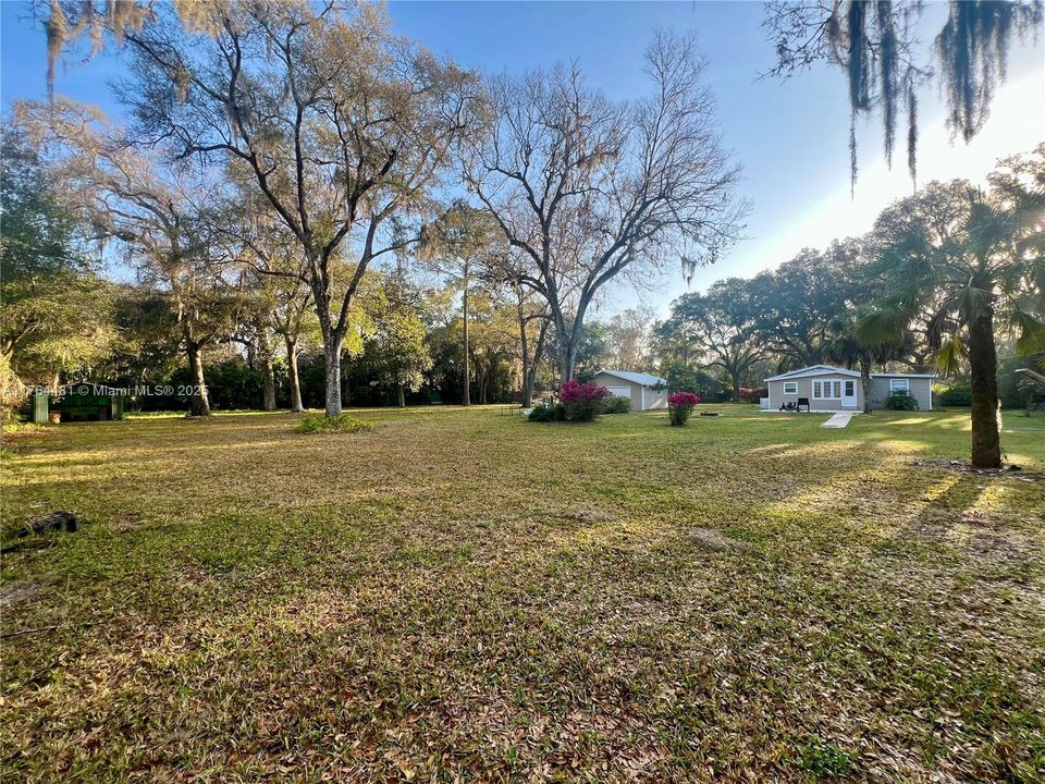 最近售出: $440,000 (3 贝兹, 2 浴室, 1540 平方英尺)