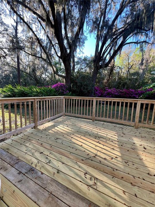 最近售出: $440,000 (3 贝兹, 2 浴室, 1540 平方英尺)