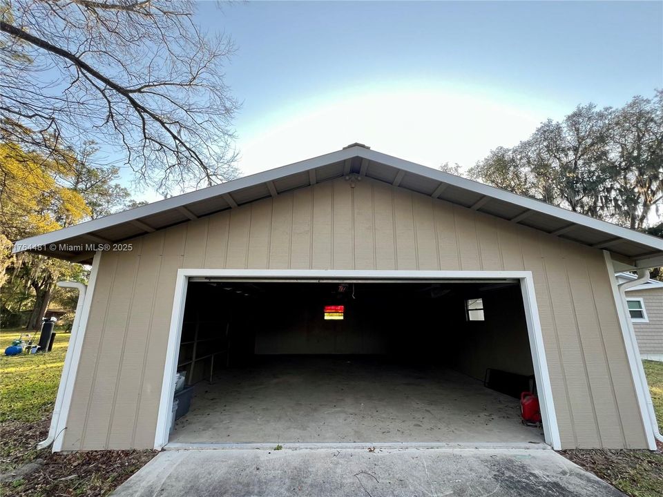 最近售出: $440,000 (3 贝兹, 2 浴室, 1540 平方英尺)