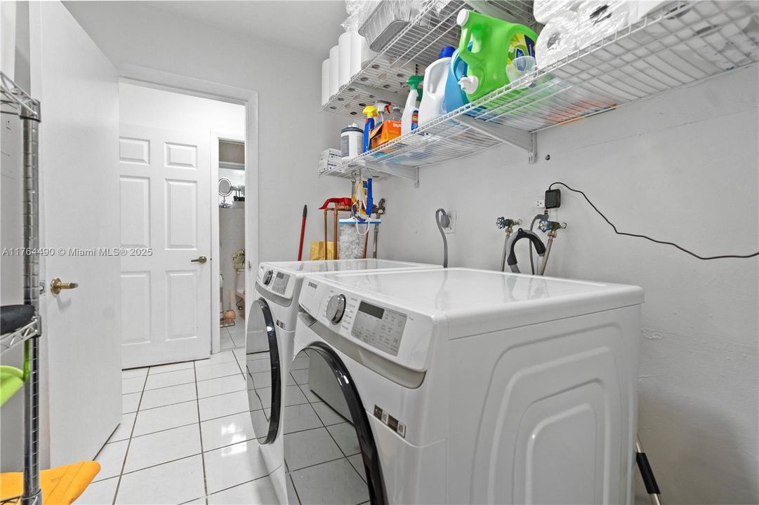 Recently Sold: $584,900 (4 beds, 2 baths, 1700 Square Feet)