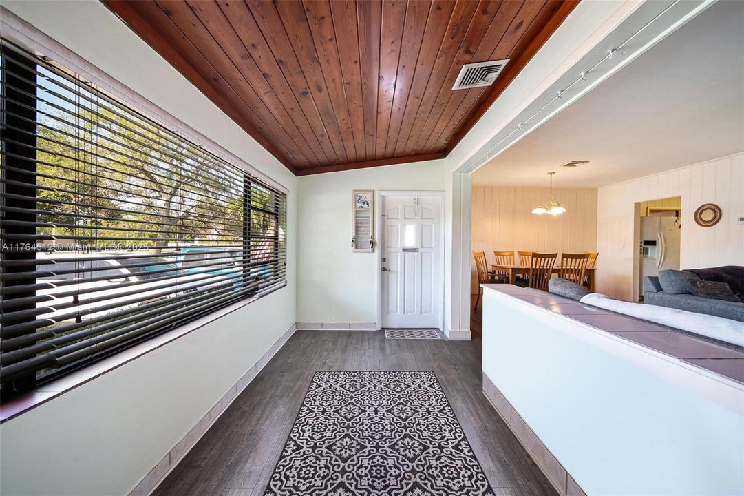 Recently Sold: $779,000 (4 beds, 3 baths, 1888 Square Feet)