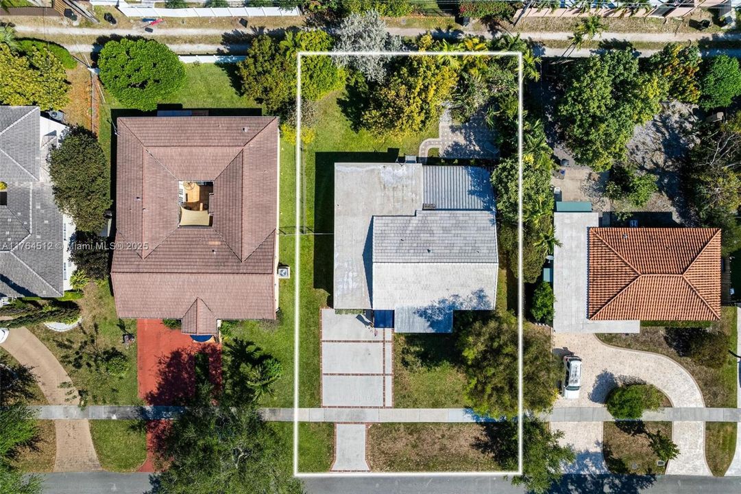 Recently Sold: $779,000 (4 beds, 3 baths, 1888 Square Feet)