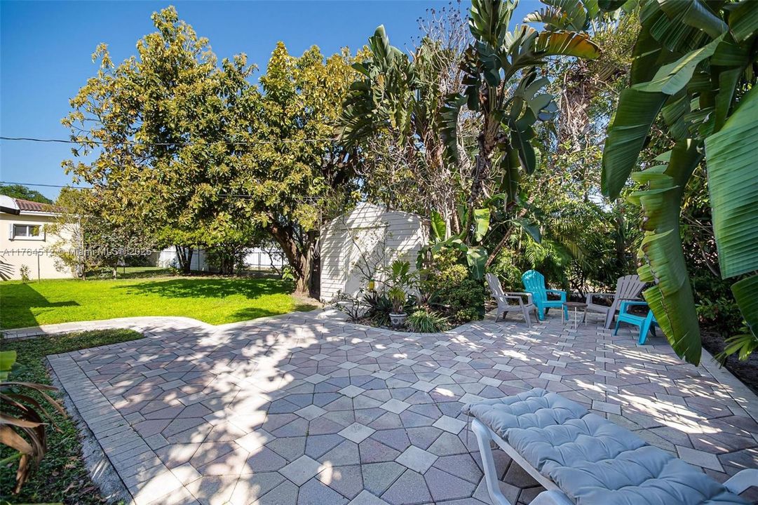 Recently Sold: $779,000 (4 beds, 3 baths, 1888 Square Feet)