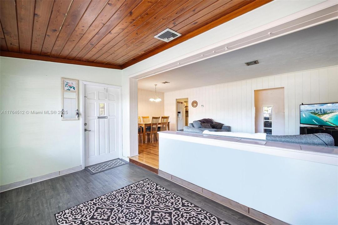 Recently Sold: $779,000 (4 beds, 3 baths, 1888 Square Feet)