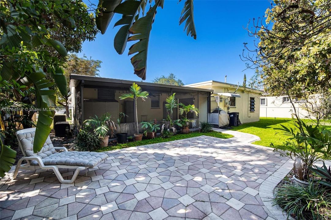 Recently Sold: $779,000 (4 beds, 3 baths, 1888 Square Feet)