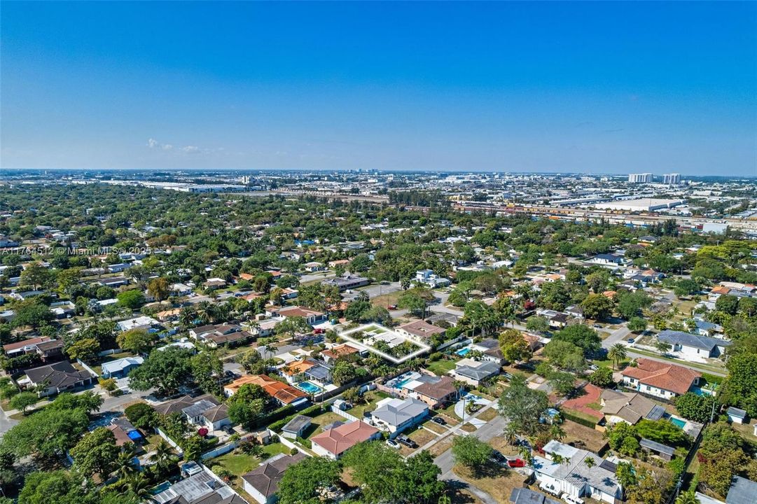 Recently Sold: $779,000 (4 beds, 3 baths, 1888 Square Feet)