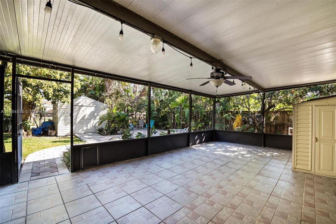 Recently Sold: $779,000 (4 beds, 3 baths, 1888 Square Feet)