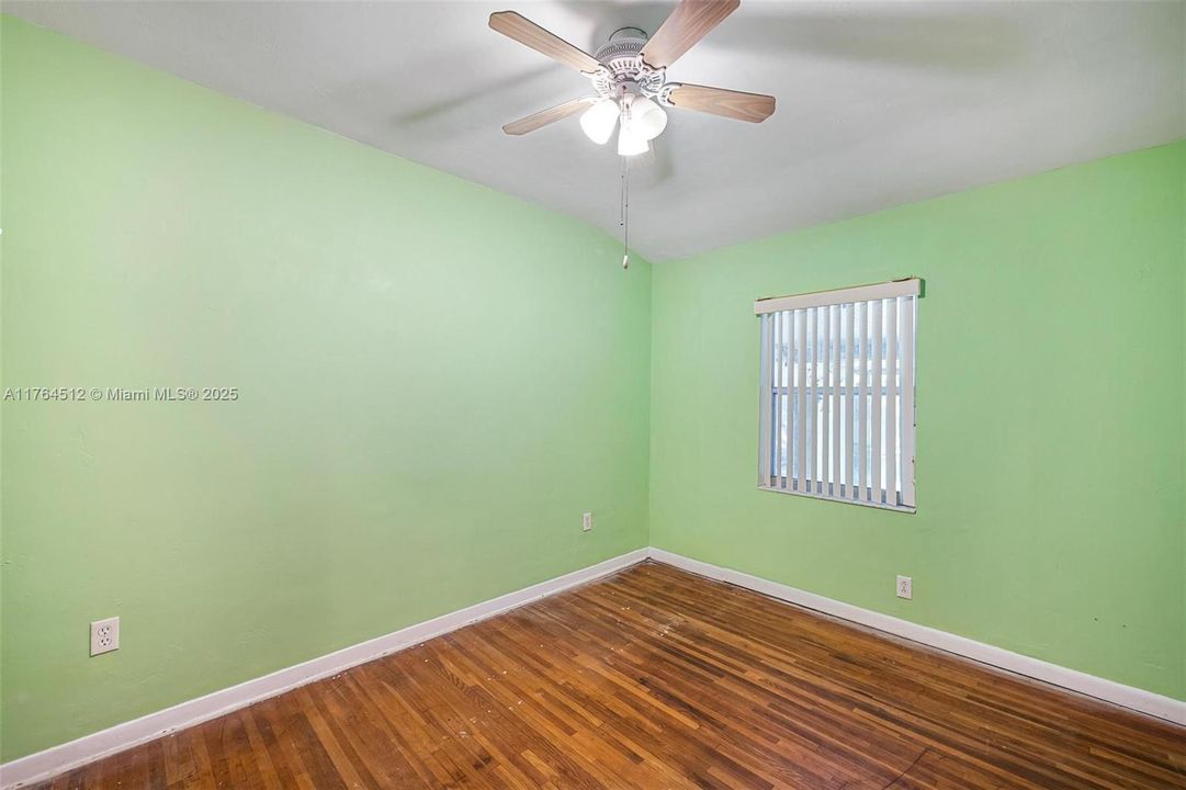 Recently Sold: $779,000 (4 beds, 3 baths, 1888 Square Feet)