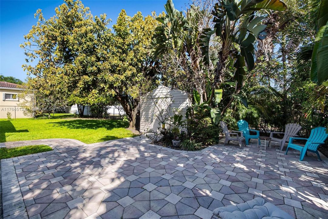 Recently Sold: $779,000 (4 beds, 3 baths, 1888 Square Feet)