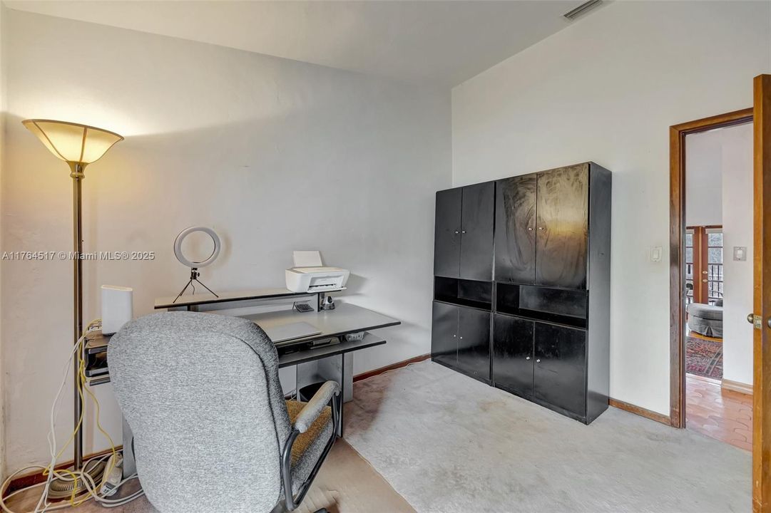 4th bedroom being used as office