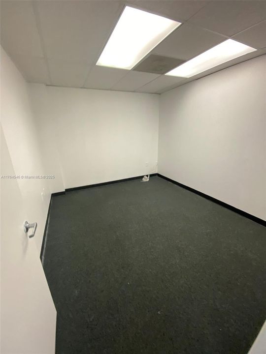 出租: $24 (0 贝兹, 0 浴室, 0 平方英尺)