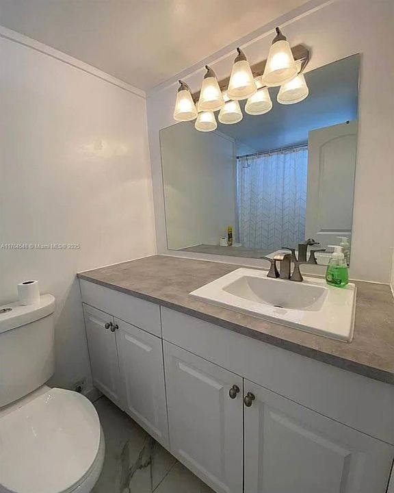 Recently Sold: $183,000 (0 beds, 1 baths, 444 Square Feet)