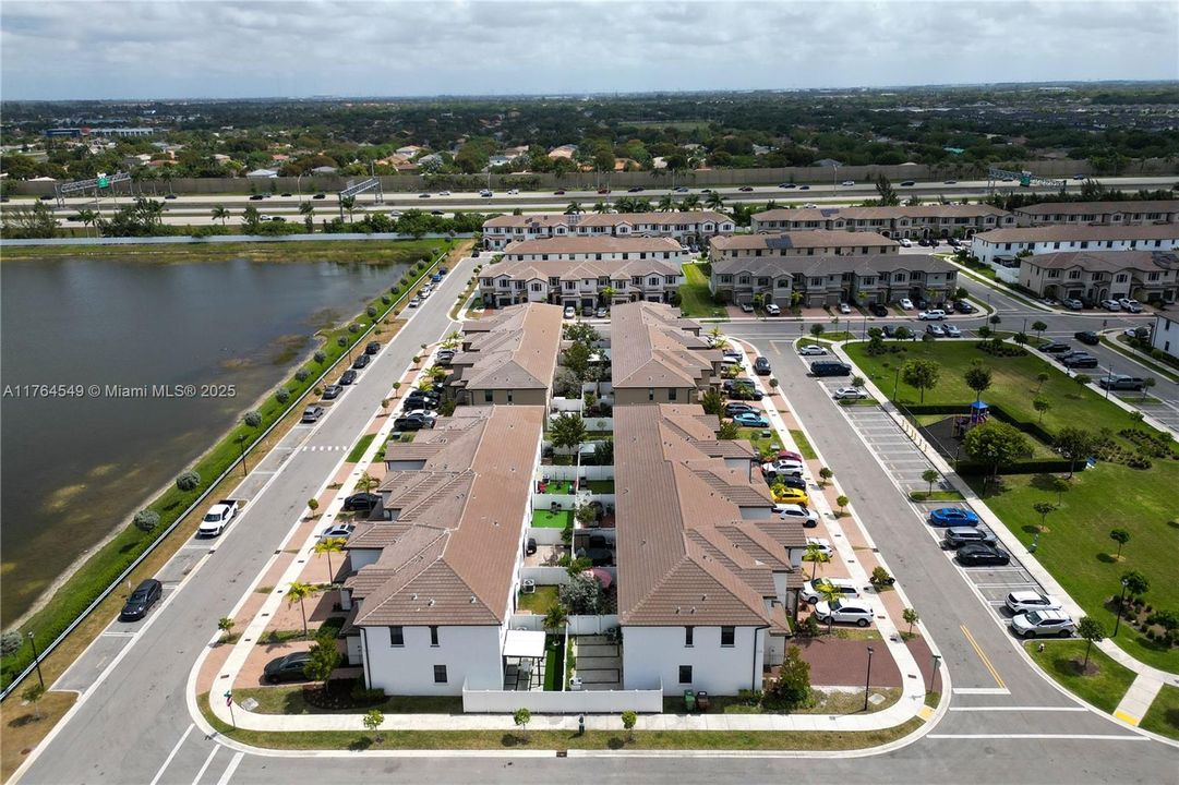 Vendido Recientemente: $535,000 (3 camas, 2 baños, 1376 Pies cuadrados)