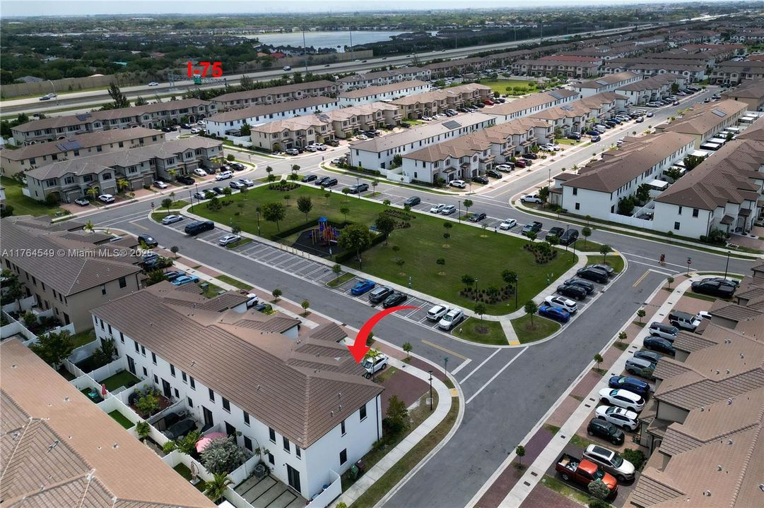 Vendido Recientemente: $535,000 (3 camas, 2 baños, 1376 Pies cuadrados)