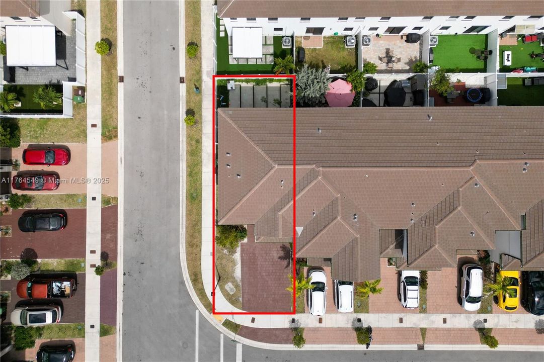 Vendido Recientemente: $535,000 (3 camas, 2 baños, 1376 Pies cuadrados)