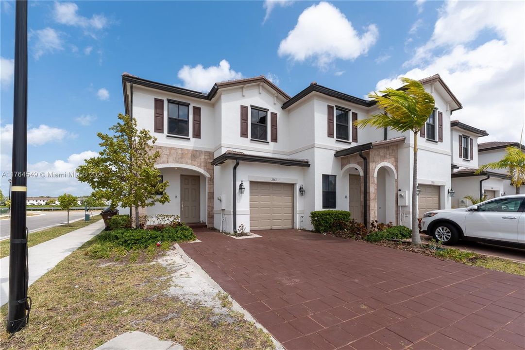 Vendido Recientemente: $535,000 (3 camas, 2 baños, 1376 Pies cuadrados)