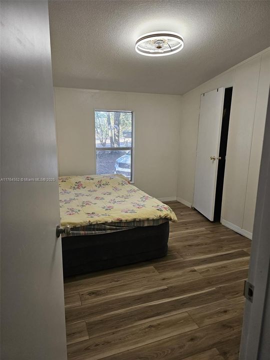 For Rent: $1,800 (3 beds, 2 baths, 1566 Square Feet)