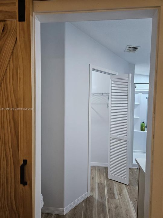 For Rent: $1,800 (3 beds, 2 baths, 1566 Square Feet)