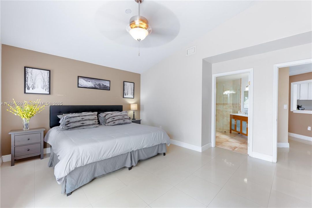 Recently Sold: $649,900 (4 beds, 2 baths, 1866 Square Feet)