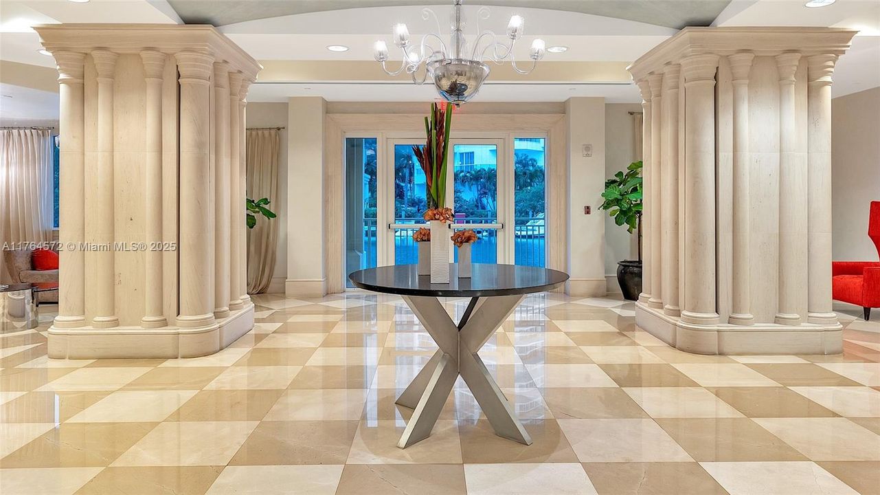 En Venta: $799,000 (3 camas, 2 baños, 1447 Pies cuadrados)