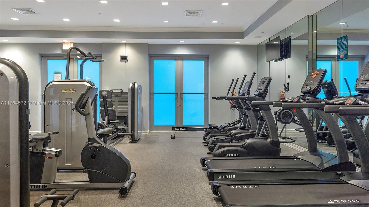 En Venta: $799,000 (3 camas, 2 baños, 1447 Pies cuadrados)