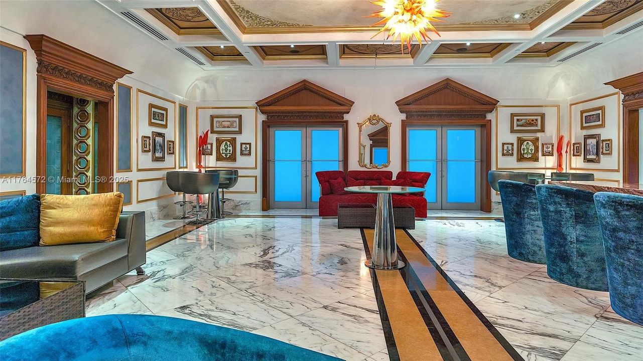 En Venta: $799,000 (3 camas, 2 baños, 1447 Pies cuadrados)