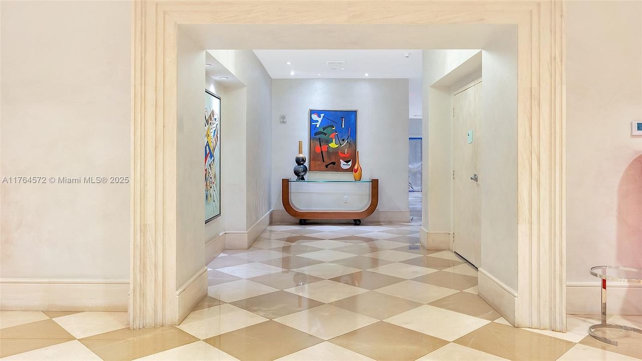 En Venta: $799,000 (3 camas, 2 baños, 1447 Pies cuadrados)