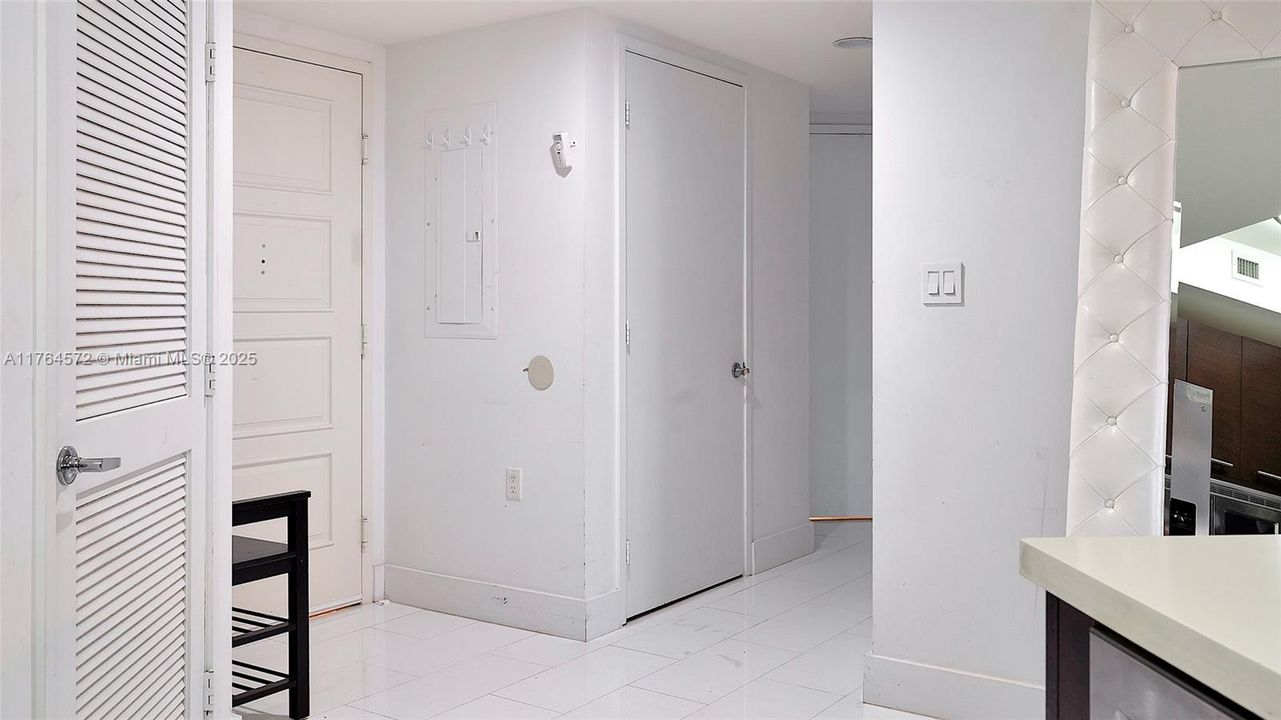 En Venta: $799,000 (3 camas, 2 baños, 1447 Pies cuadrados)