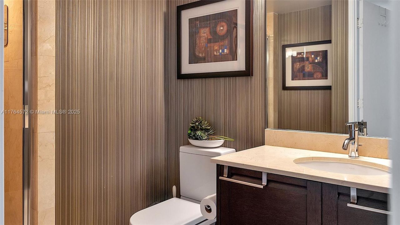 En Venta: $799,000 (3 camas, 2 baños, 1447 Pies cuadrados)