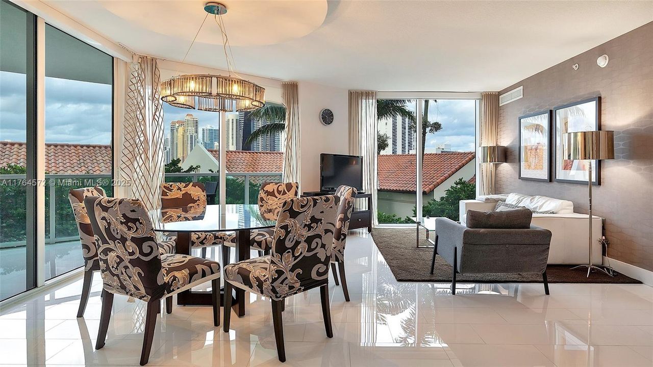 En Venta: $799,000 (3 camas, 2 baños, 1447 Pies cuadrados)