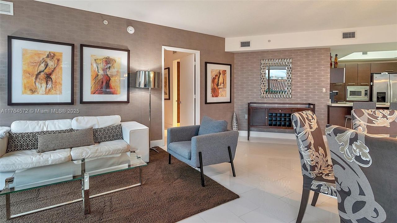 En Venta: $799,000 (3 camas, 2 baños, 1447 Pies cuadrados)