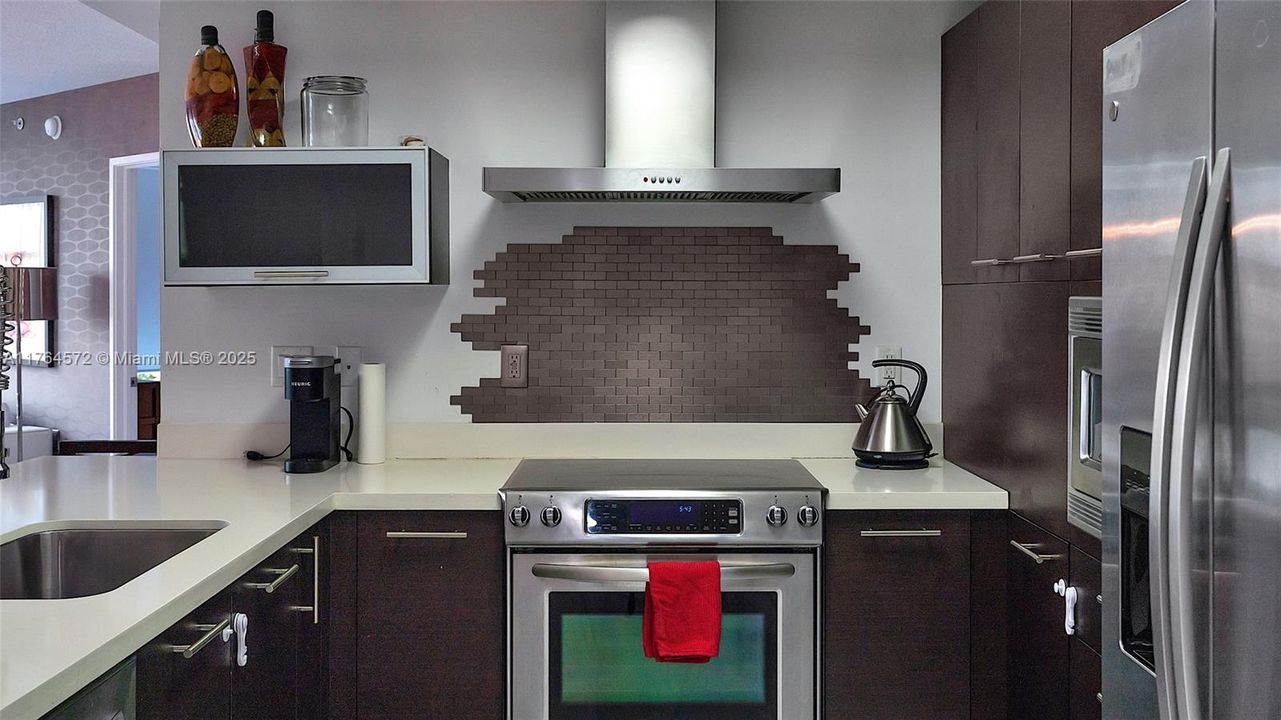 En Venta: $799,000 (3 camas, 2 baños, 1447 Pies cuadrados)