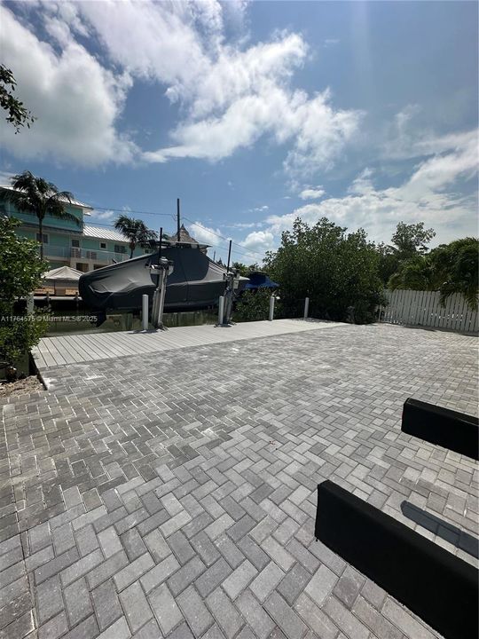 最近售出: $855,000 (3 贝兹, 2 浴室, 1242 平方英尺)