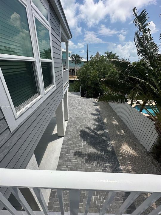 最近售出: $855,000 (3 贝兹, 2 浴室, 1242 平方英尺)