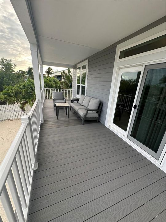 最近售出: $855,000 (3 贝兹, 2 浴室, 1242 平方英尺)