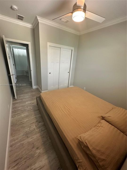 最近售出: $855,000 (3 贝兹, 2 浴室, 1242 平方英尺)