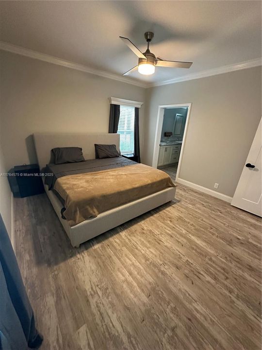 最近售出: $855,000 (3 贝兹, 2 浴室, 1242 平方英尺)