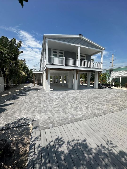 最近售出: $855,000 (3 贝兹, 2 浴室, 1242 平方英尺)