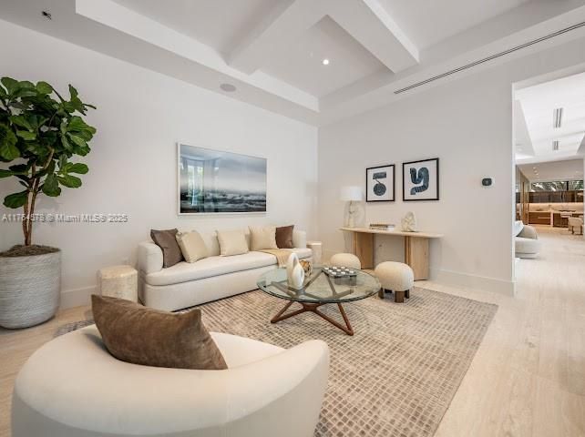 Недавно продано: $10,500,000 (6 спален, 7 ванн, 5882 Квадратных фут)